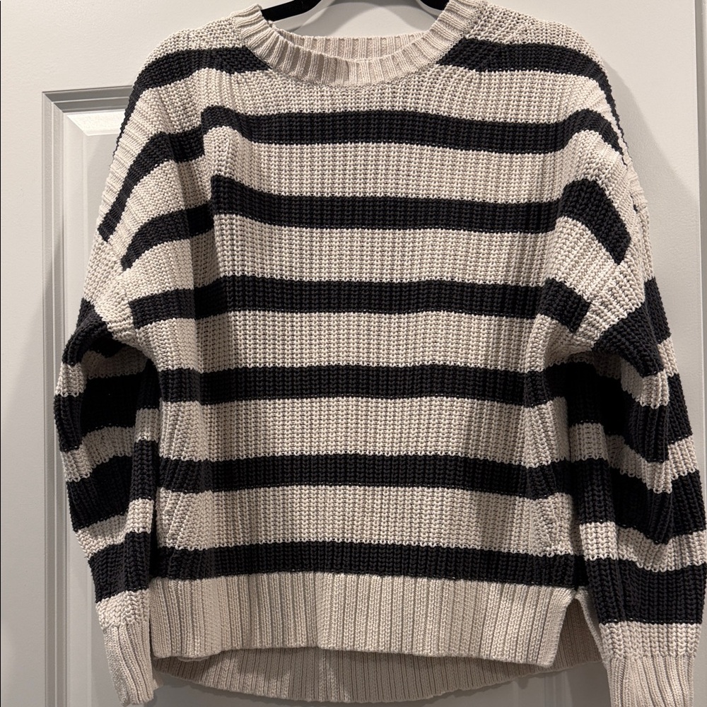 American Eagle Stripped Black and Cream Women's Sweater, Size L